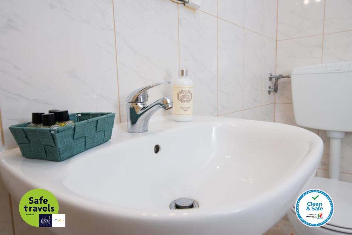 Lena'S Beach House By Hellovacations Albufeira Ngoại thất bức ảnh
